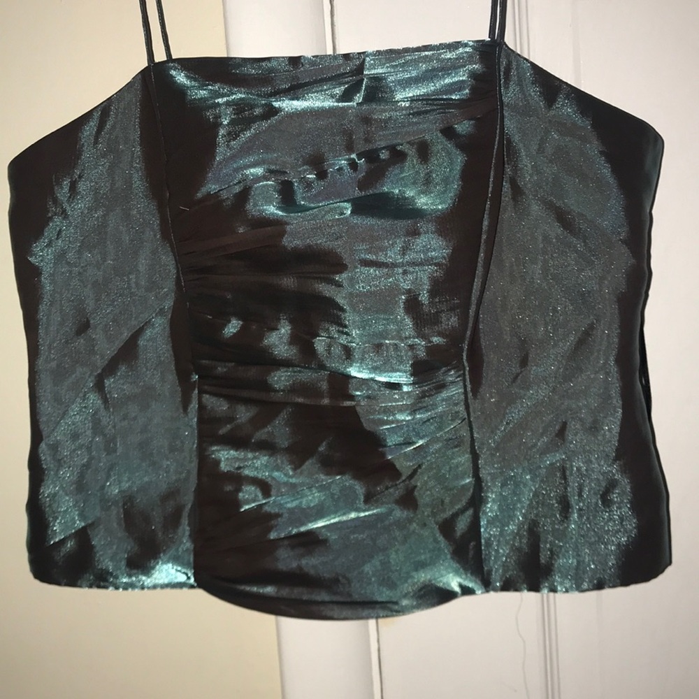 Top - Picture 2 of 4